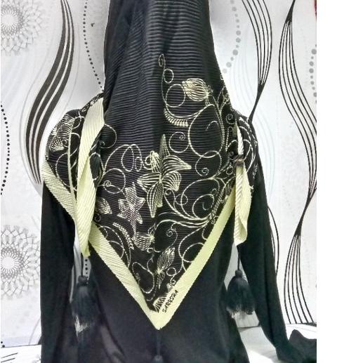 ✧ JILBAB/HIJAB SEGI EMPAT PLISKET JAMBUL/POMPOM MOTIF BRAND TERBARU DARI AZARA ➼