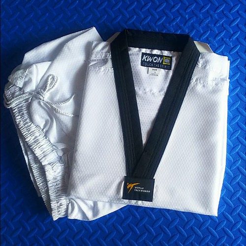 Dobok Taekwondo Kwon Super Fighter Lite