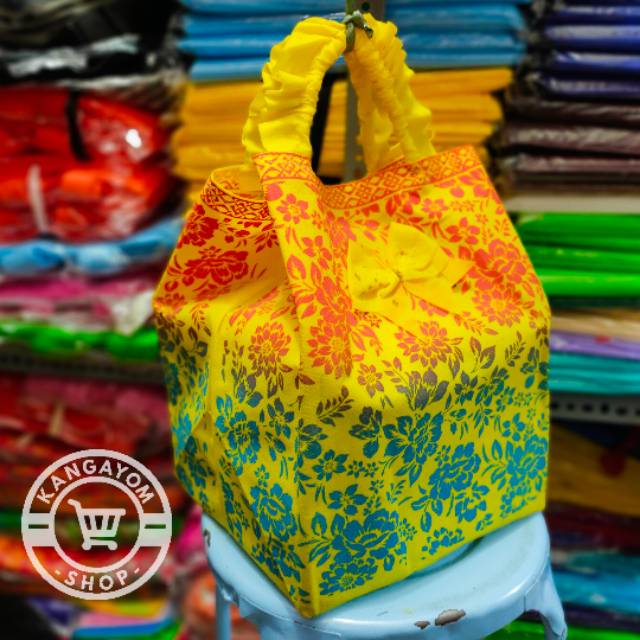 tas box nasi / souvernir box nasi / tas Syahrini / tas sablon box 22x22