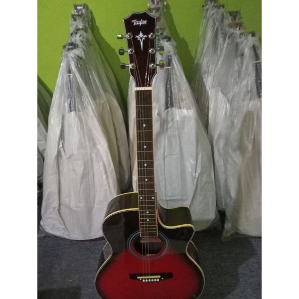 Gitar Taylor