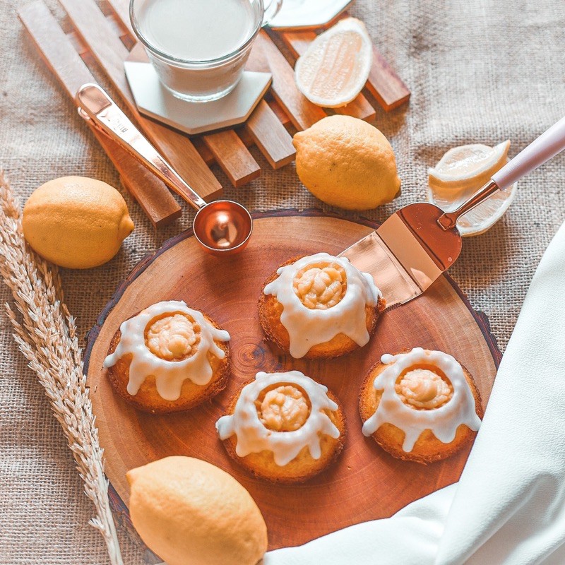 

Kinari Bakes Mini Lemon Bundt Cake