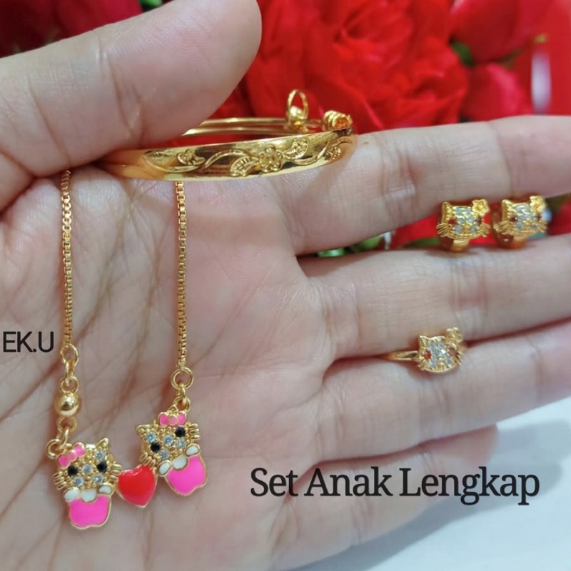 PERHIASAN TITANIUM ANAK PERMATA SET ZIRCON GOLD LIMITED EDITION | COD