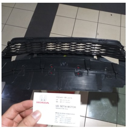 Grill Jaring-jaring bumper depan bagian bawah ram Honda Jazz GK5 Facelift Original