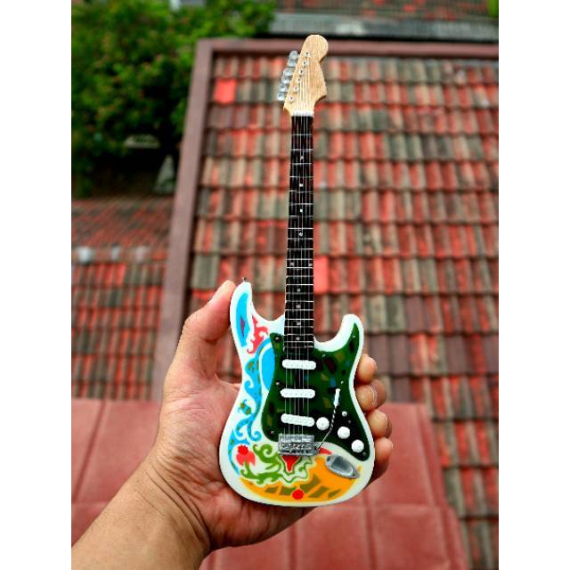Miniatur Gitar Fender Stratocaster Saville Jimi Hendrix Signature