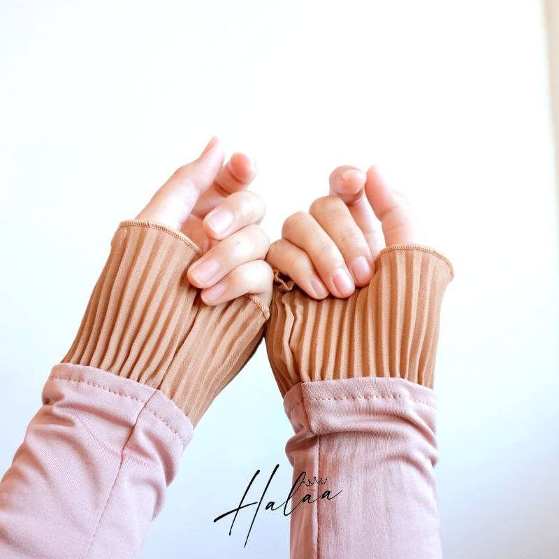 HANDSOCK QUEEN RUFFLE / HANDSOCK RENDA PLISKET