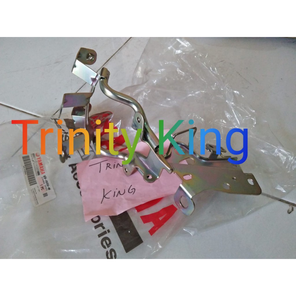 Stay 1-Bracket Tameng Yamaha Lexi 125 Original