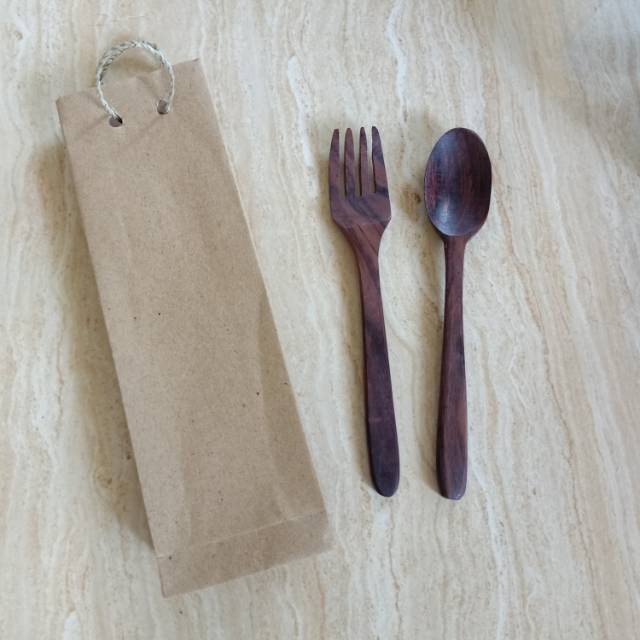 Souvenir sendok garpu makan bahan kayu sablon nama
