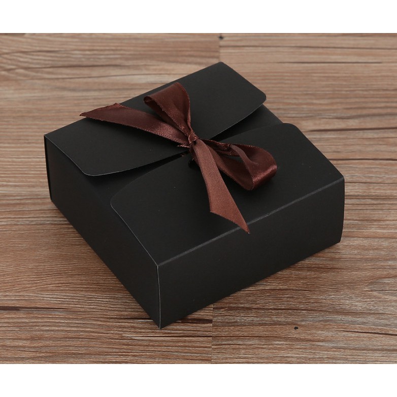 

KOTAK SOUVENIR KOTAK KADO KOTAK HADIAH BOX KUE GIFT BOX KOTAK COOKIES KOTAK COKLAT MERAH HITAM