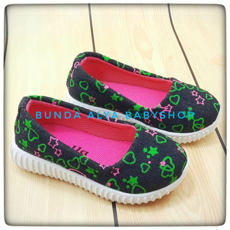 Sepatu Anak Perempuan Usia 2 3 6 7 Tahun Size 22 - 35 - Sepatu Anak Cewek Slip On Alas Karet Anti Licin