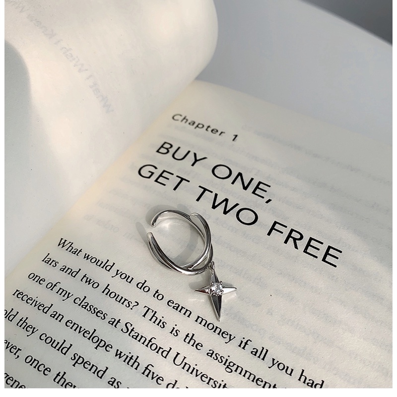 Anting Klip Tulang Rawan Telinga Bentuk Salib