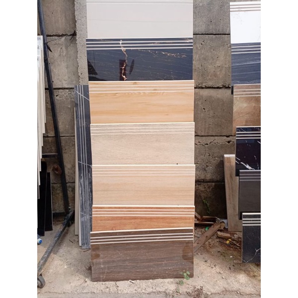 Granit Anak Tangga 30x60