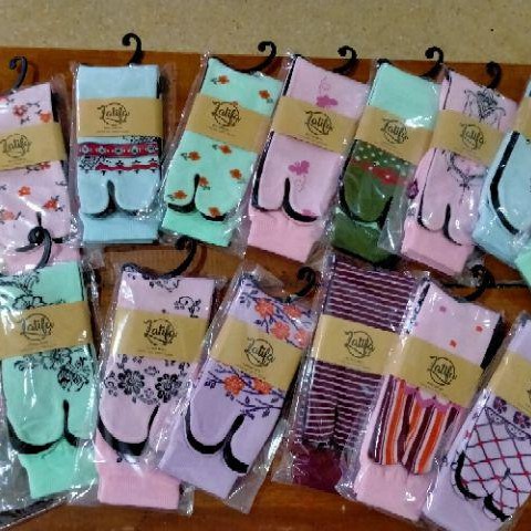 Kaos Kaki Muslimah Motif Biru muda Bahan Nilon