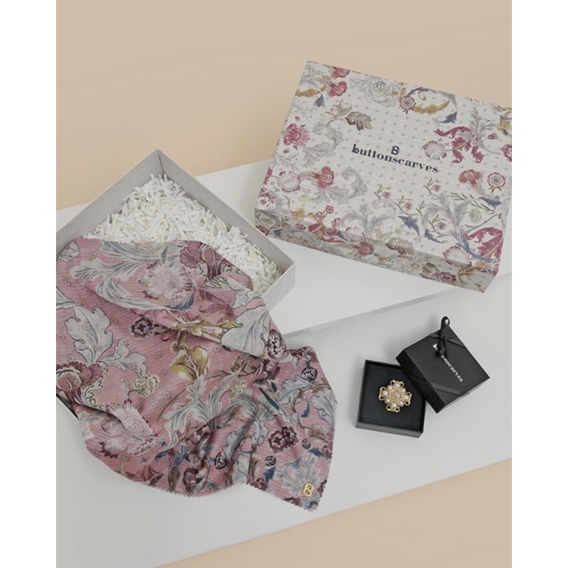 BUTTONSCARVES ROYALE HAMPERS - LIMITED STOCK