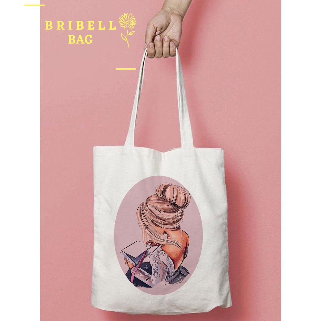 Tote Bag Kanvas Bergambar - Women Reading a book