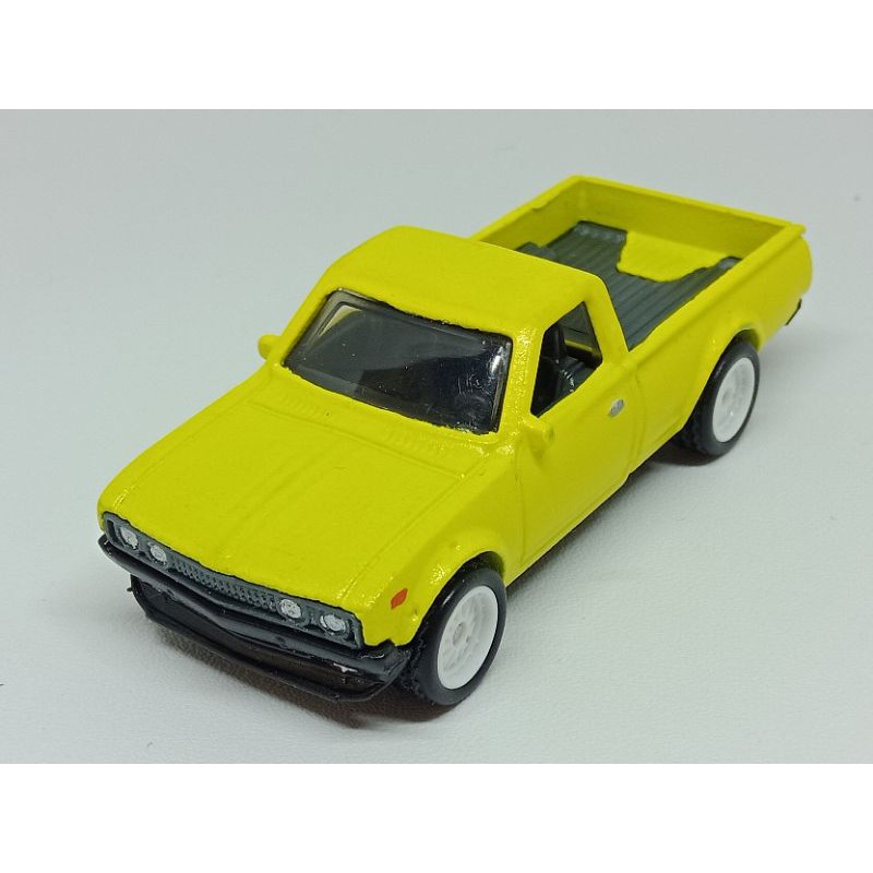 Hot Wheels Custom Datsun 620 kuning