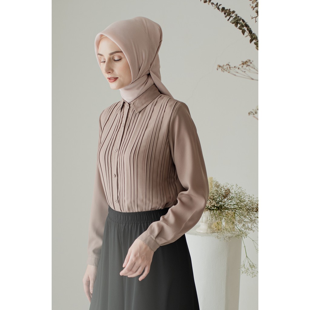 Kaluna by Aska Label - Atasan wanita kemeja plisket lengan panjang dengan manset warna abu taupe, pink mauve, hitam black