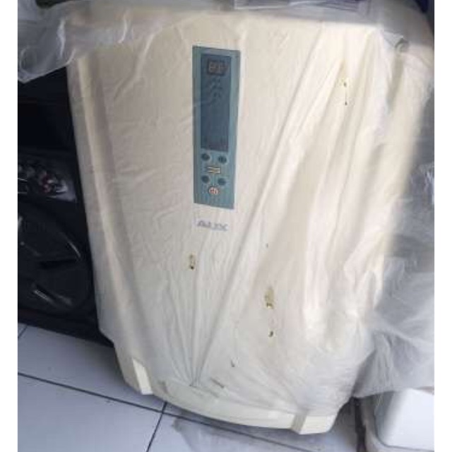 AC portable AUX 1 pk. Barang baru ex-display. Garansi 1 tahun