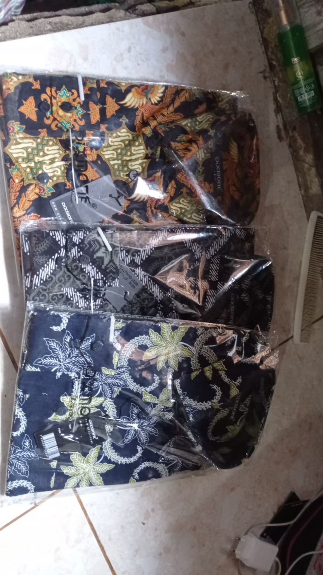 Kemeja Batik Pria Lengan Panjang Bl63 Katun Motif Modern Dixmont Semi Slimfit