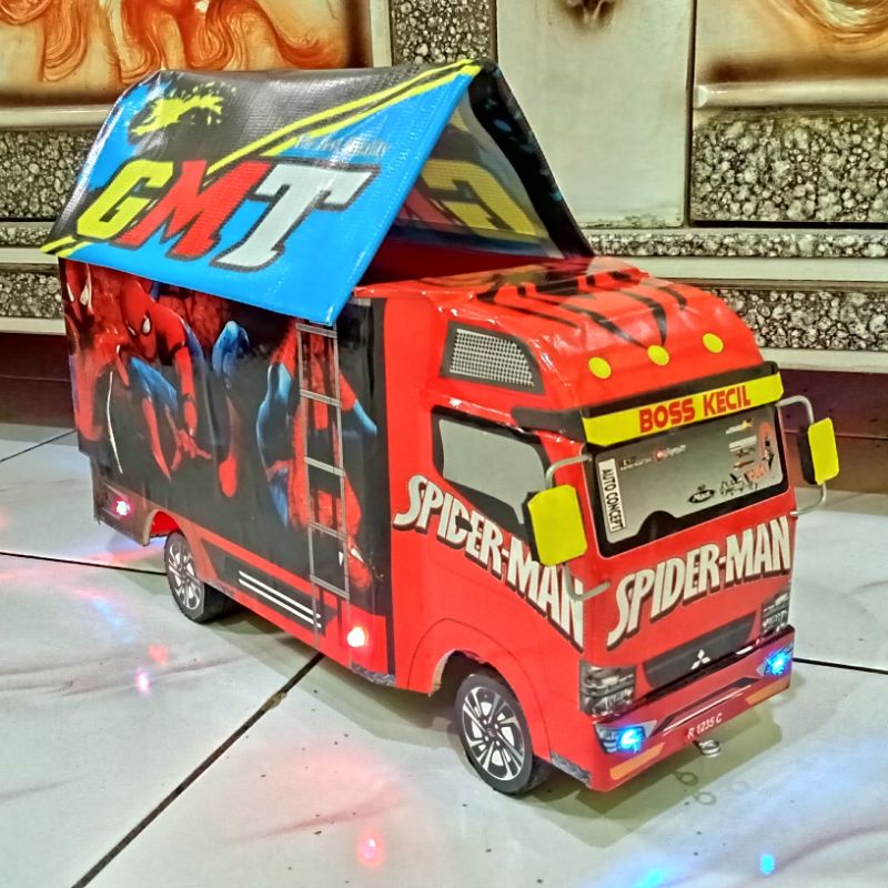 Miniatur Truk Oleng Full Variasi Lampu dan Terpal Versi Kartun Animasi Spiderman Peter Parker