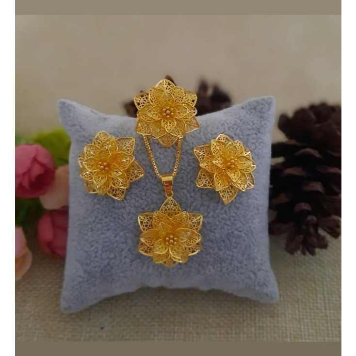 set kendari lapis emas