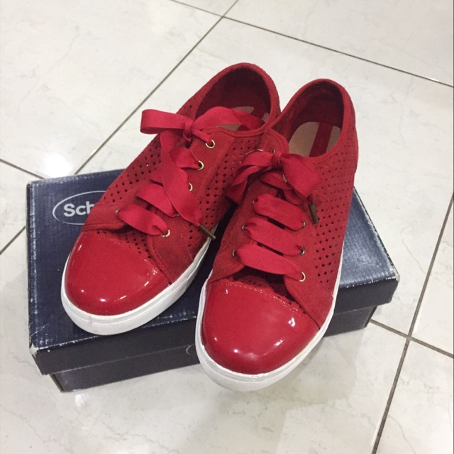 Preloved Stradivarius Sneakers Size 39