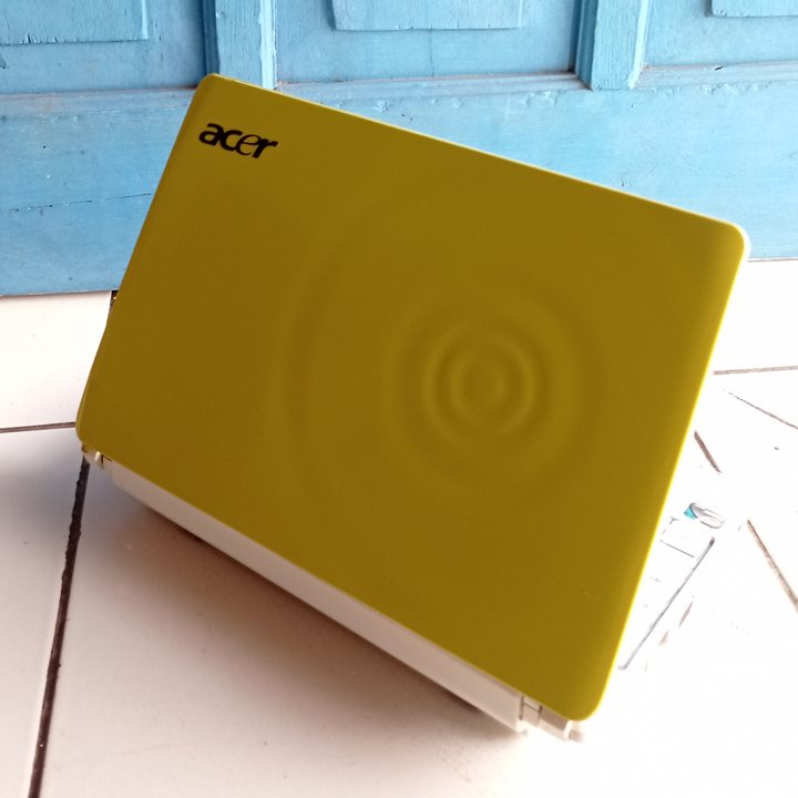 Acer Aspire One Happy 2 Kuning Intel Atom N570 RAM 2GB HDD 160GB Netbook Notebook Second Bekas