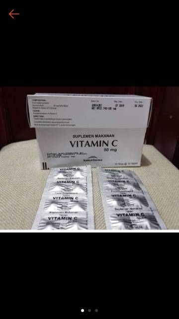 VITAMIN C 50 mg &amp; 250mg  Kimia Farma Harga/ Box isi 100 Tablet ) meningkatkan daya tahan tubuh.