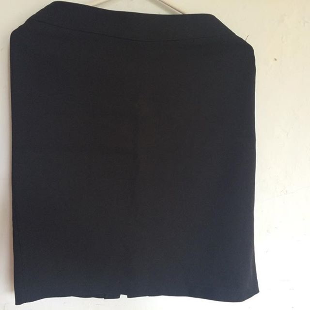 Rok midi span hitam
