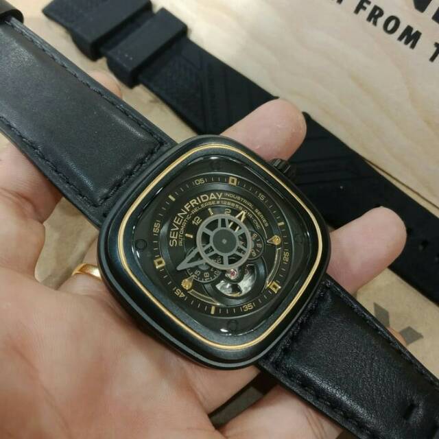 JAM TANGAN PRIA SEVENFRIDAY M1 04 AUTOMATIC