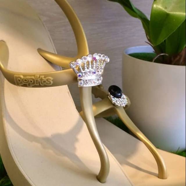 Pin crown mahkota kw sandal popits