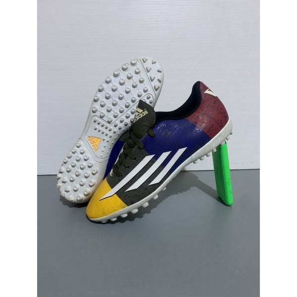 Sepatu ADIDAS MESSI FUTSAL SINTETIS Original Made in Indonesia