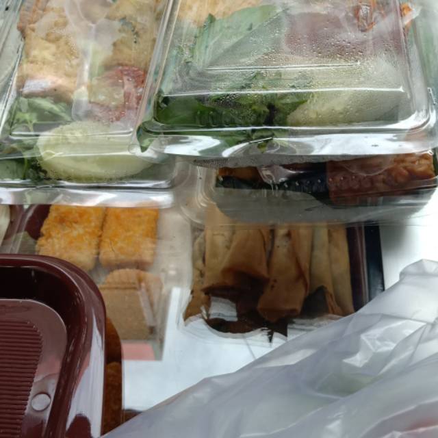 Aneka kue basah nila