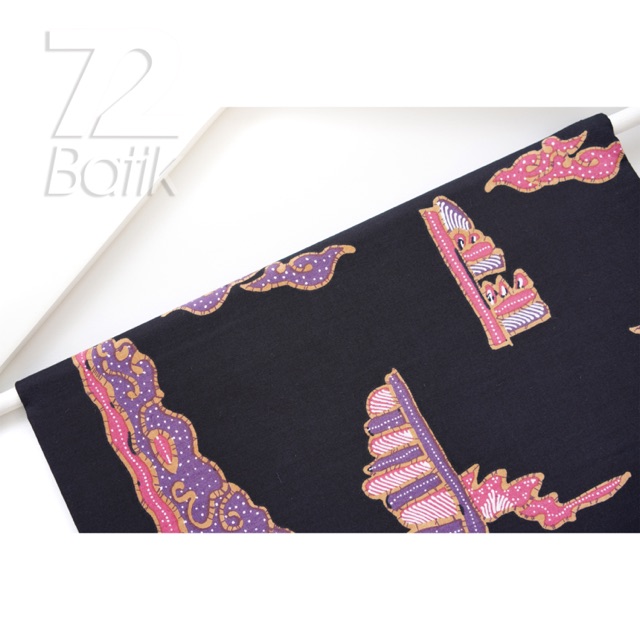 KAIN BATIK PREMIUM Bahan Katun Motif Khayangan Kuda Warna Hitam Merah 725507 Cap 72 Jarik Jarit Samping Kebat Panjang Batik Katun Modern Premium Bahan Seragam Batik Pernikahan Kantor Keluarga Murah Kamen Jadi Batik Bali Lembaran