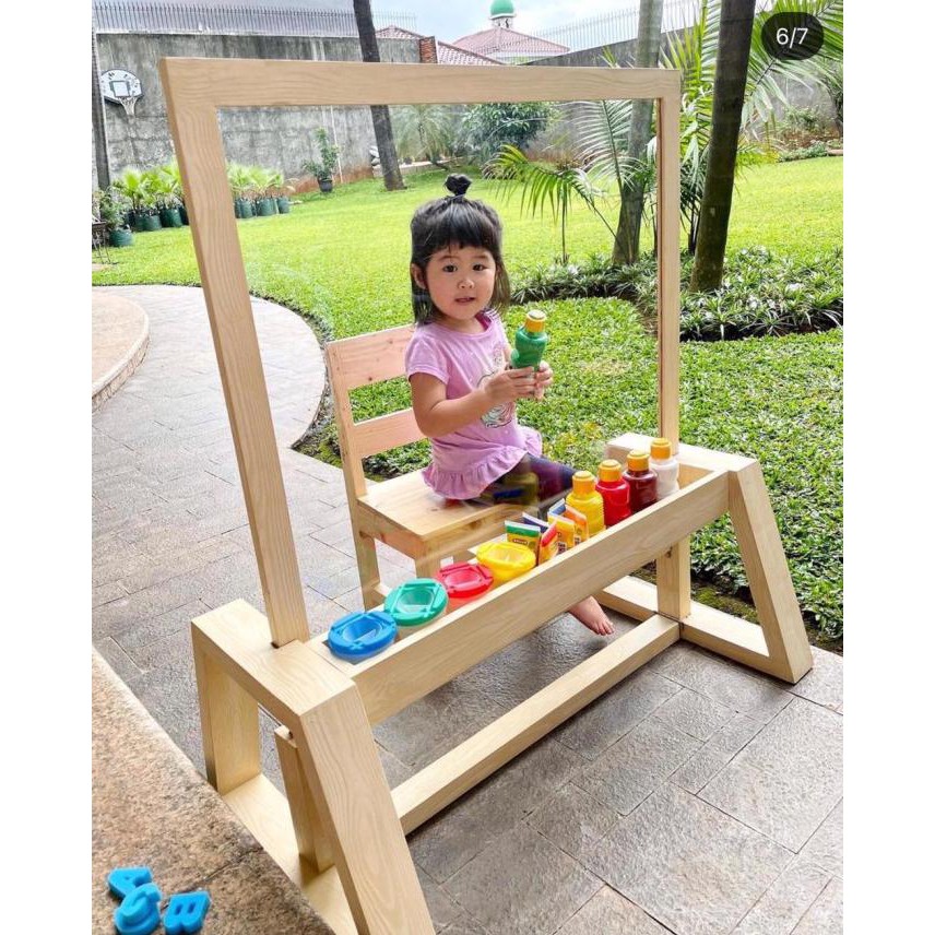 

Plywood Acrylic Easel