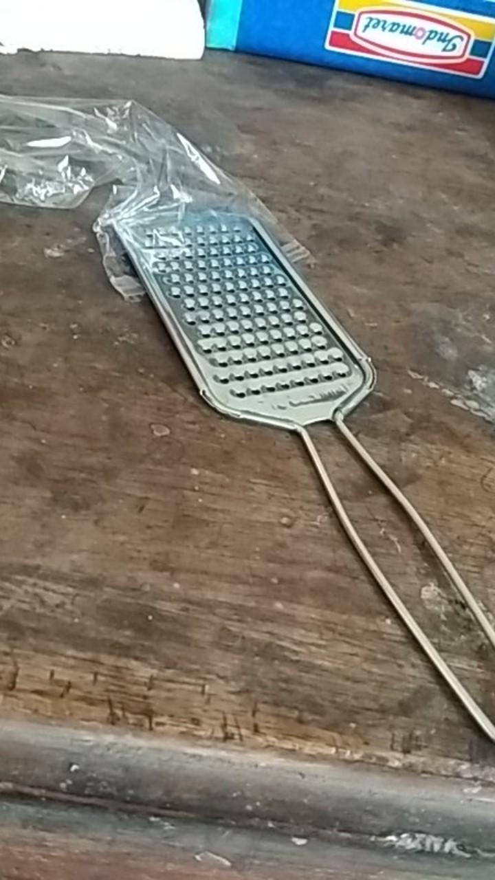 Parutan Keju Kentang Coklat Cheese Grater Stainless