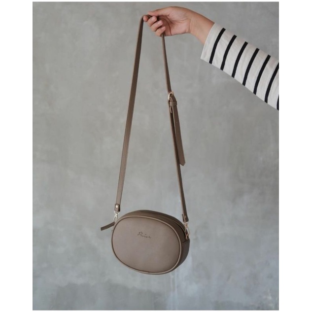 KIMI SLING BAG coffee tas prior / prior.id / preloved