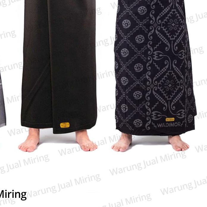 Sarung WADIMOR Hitam Motif Polos Kombinasi Garis Kotak Kotak2 Batik Bali Kembang Daerah Indonesia Wa