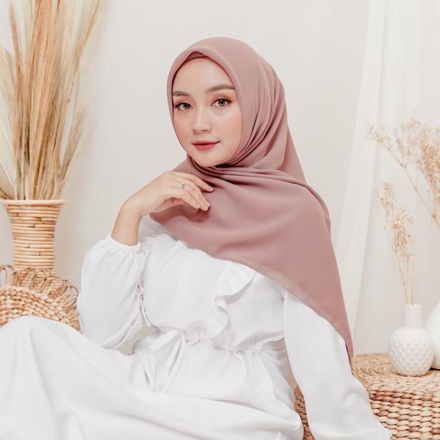 KERUDUNG SEGI EMPAT/KERUDUNG SEGI EMPAT POLOS/KERUDUNG SEGI EMPAT MURAH