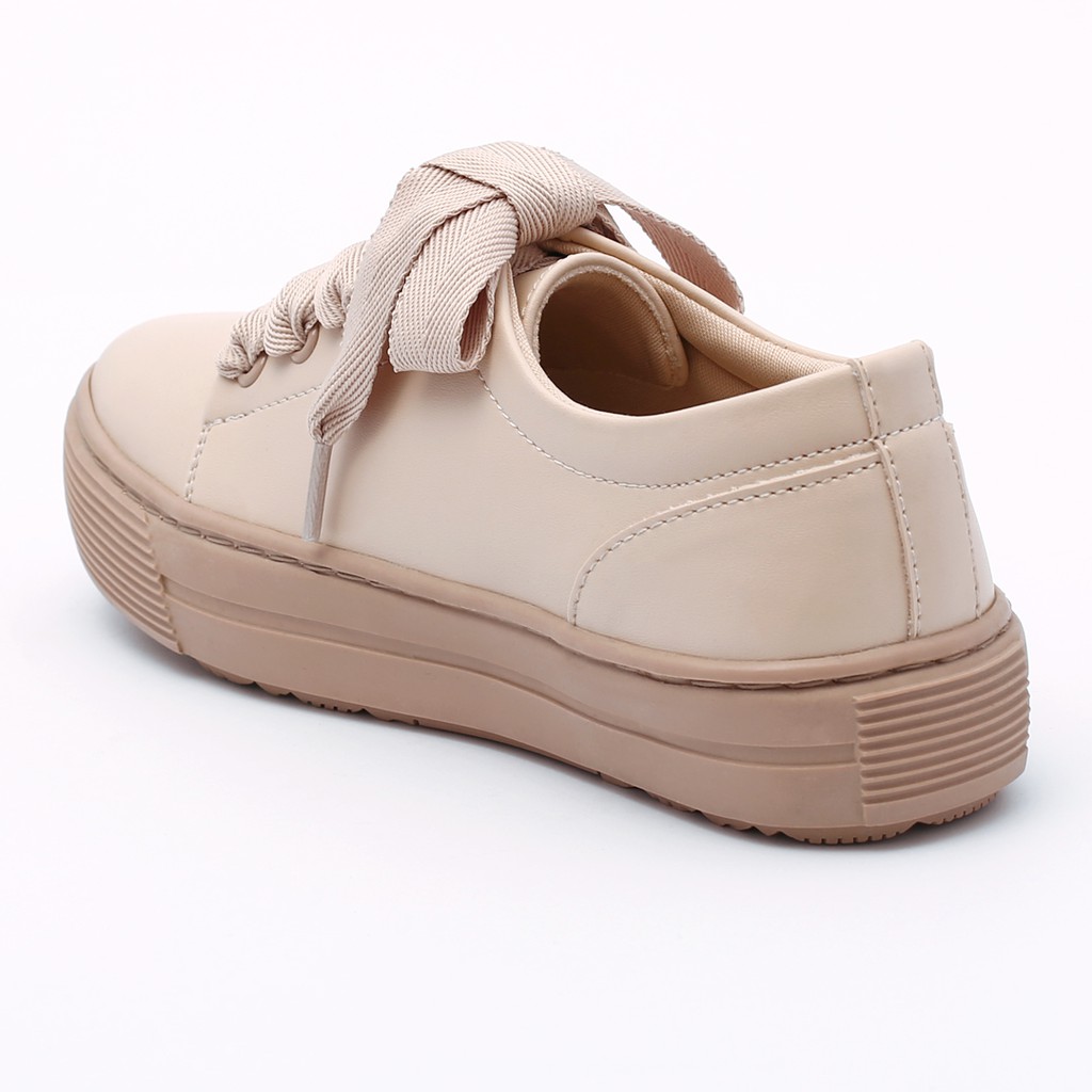 KHK by Khakikakiku Karen Cream Sneakers