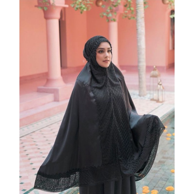 Signature Lace Prayer Robe -  Black Buttonscarves