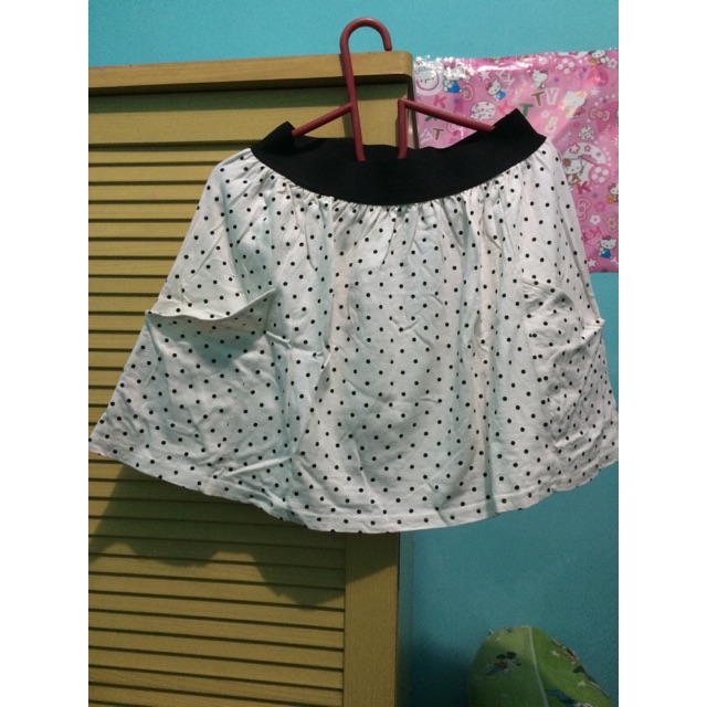rok polkadot putih hitam,