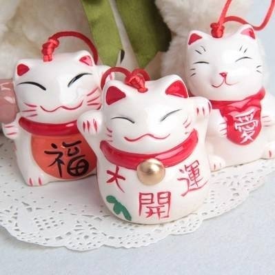 MANEKI NEKO LUCKY CAT LONCENG KERAMIK PUTIH KECIL