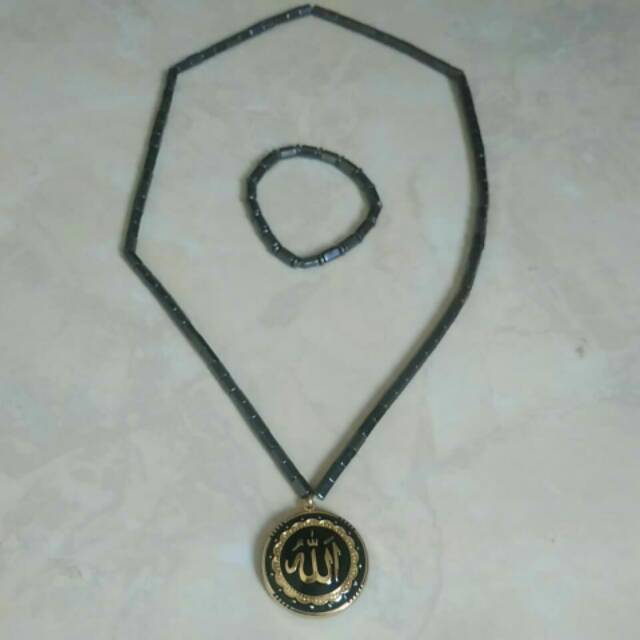 Kalung lafad gold bonus gelang kesehatan ring