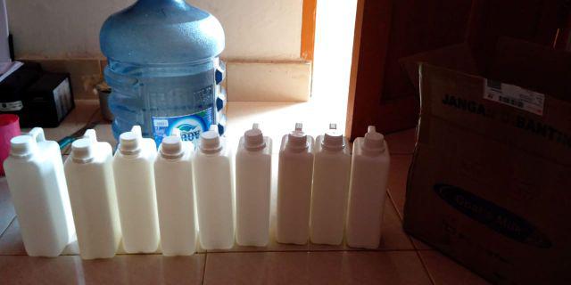 Jerigen Plastik 1 Liter Panjang Susu Natural