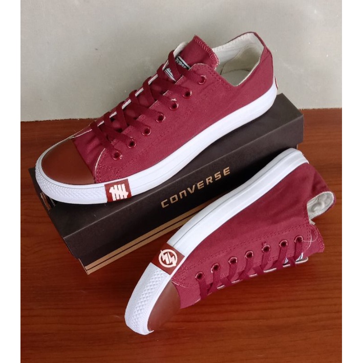 sepatu converse all star ct petir maroon all star ct petir chuck taylor merah maroon