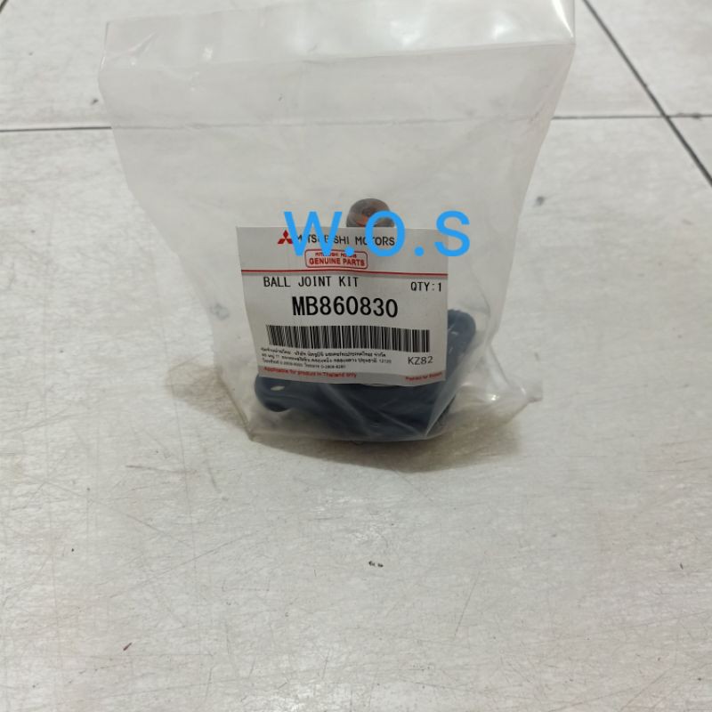 ball joint atas L200 Strada MB860830