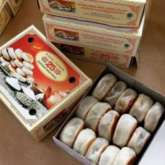 

Bakpia Pathuk 25 ASLI Khas Yogyakarta