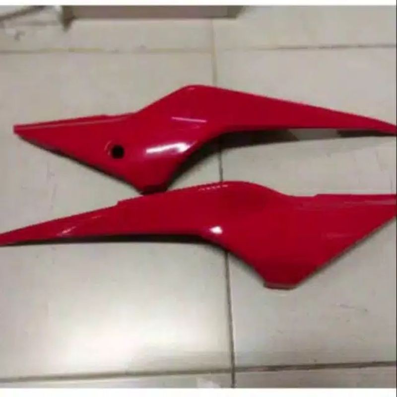 WIN - Cover Body Kanan Kiri CB150R New / CB 150 R New LED Merah Cabe