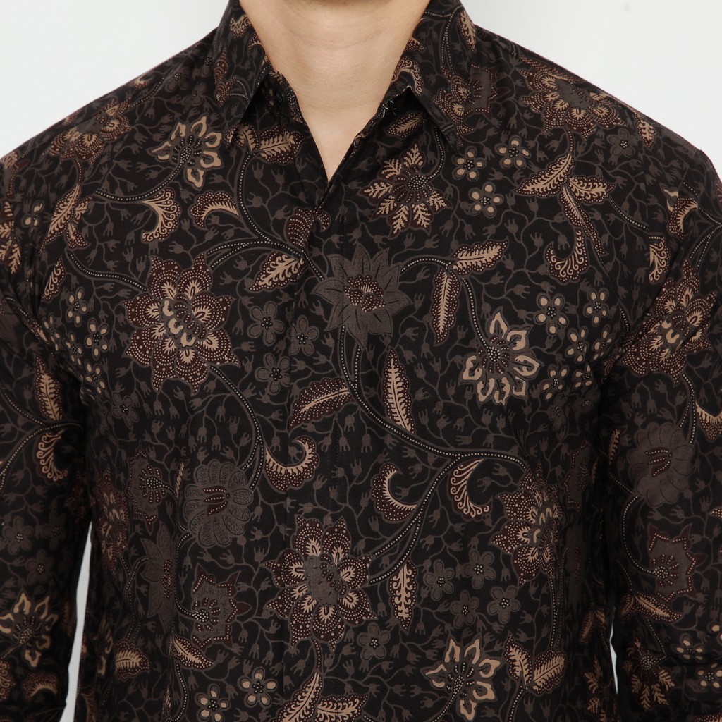 BATIK PRIA LENGAN PANJANG Kemeja Premium Motif Kembang Setaman Hitam 725159 Cap 72 - Baju Kemeja Atasan Pakaian Setelan Batik Pria Cowok Laki Laki Remaja Keluarga Kantor Lengan Panjang Modern Slimfit Slim Fit Premium Kekinian