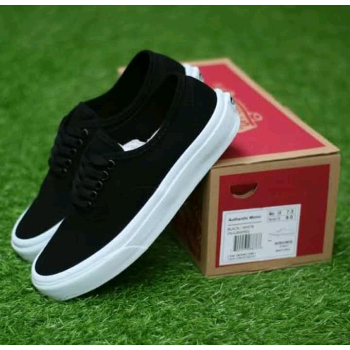 HUMAIRAH_OLDSHOP || Sepatu Vans Authentic black n white sepatu berbahan kanvas sepatu murah berkualitas